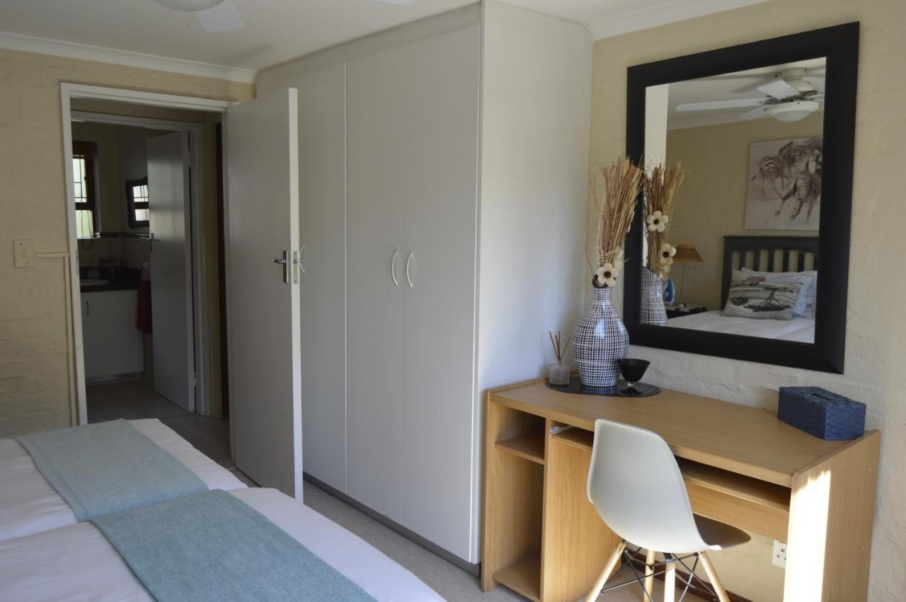 Harbourview Self Catering Apartment Gordonʼs Bay Екстериор снимка