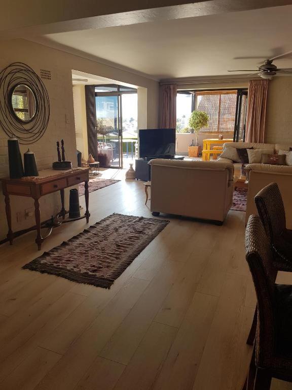 Harbourview Self Catering Apartment Gordonʼs Bay Екстериор снимка