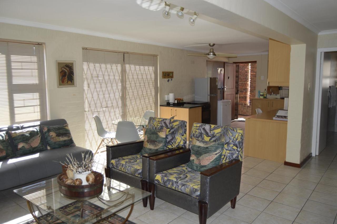 Harbourview Self Catering Apartment Gordonʼs Bay Екстериор снимка